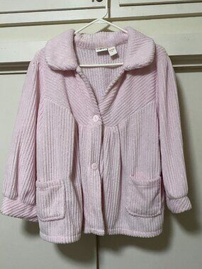 Collections Inc., soft, fluffy, terrycloth short robe w/3 buttons, size XL